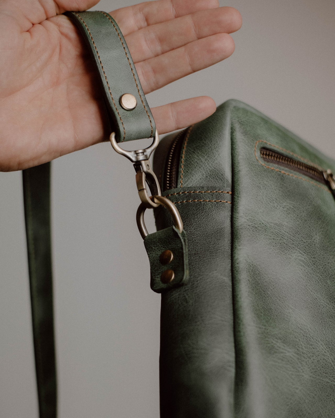 Shoulder Bag XL - Green (Italian Waxy Cowhide)