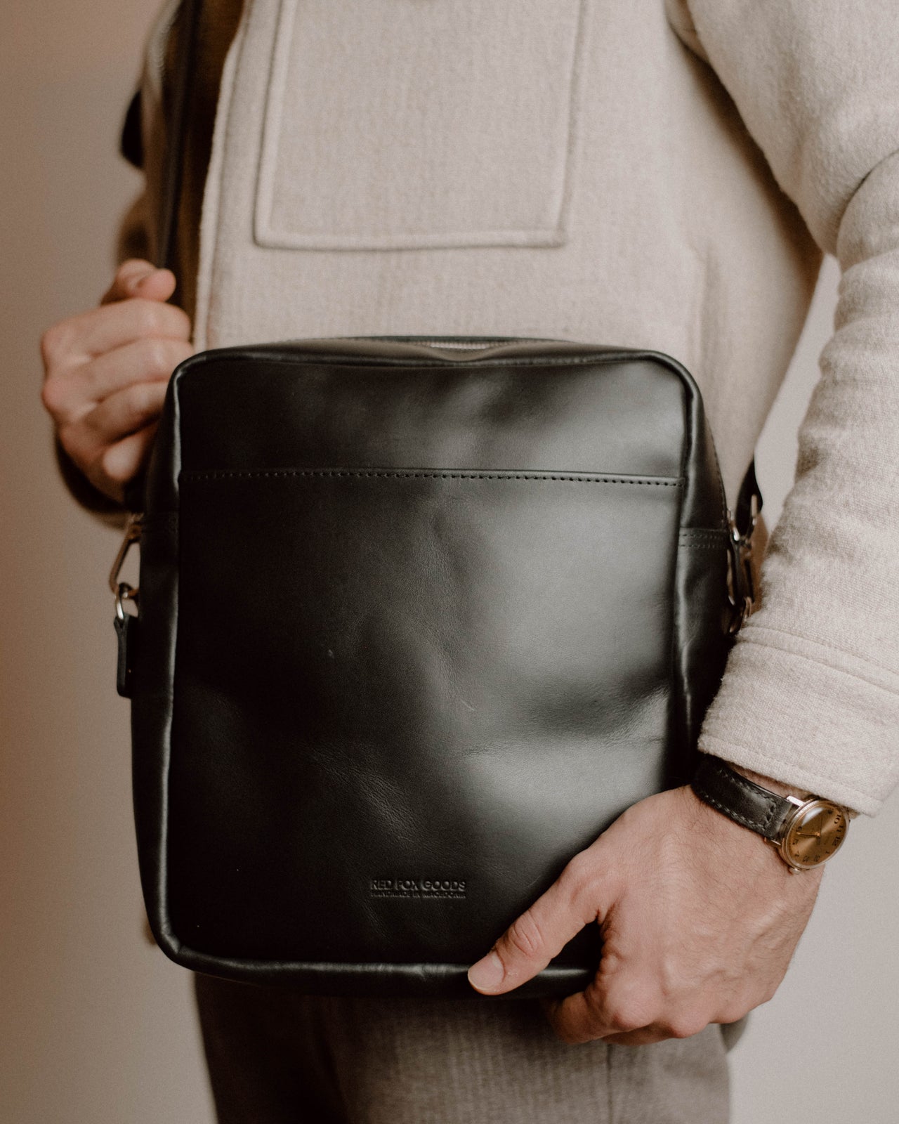 Shoulder Bag XL - Black (Italian Waxy Cowhide)