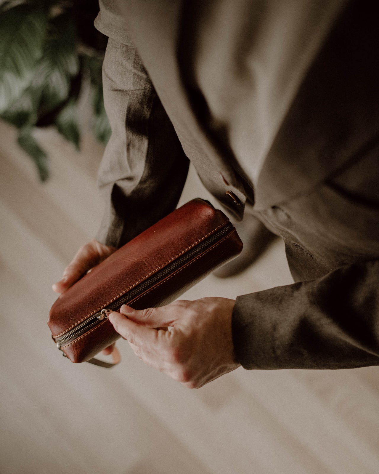 Leather Clutch Bag - Red Brown (Italian Waxy Cowhide)